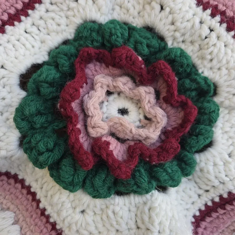 Vtg Handmade Crochet Imogen Blanket Janie Crow 3D Rose Floral Afghan Throw 60x28